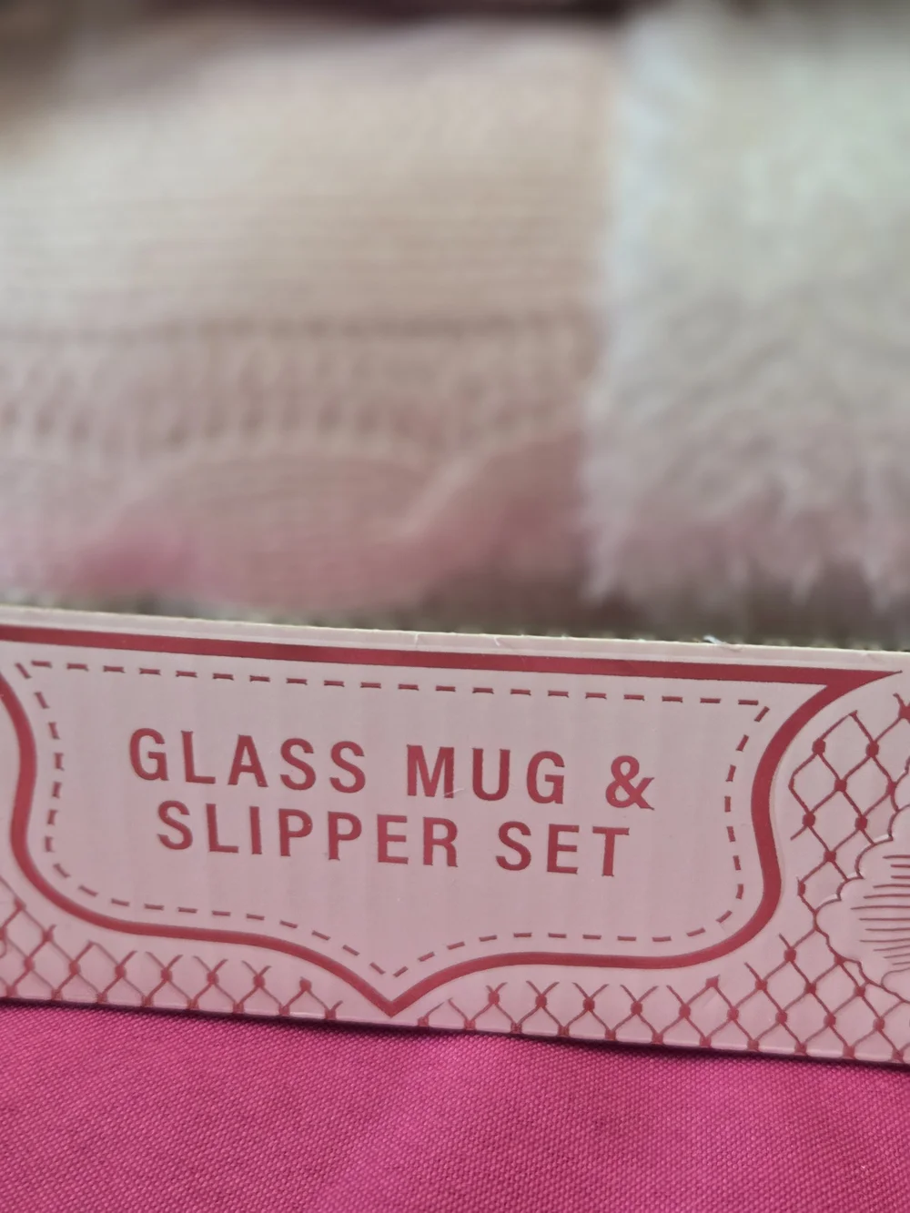 Diamond Supply Co. Pink Cable Knit Slipper & Glass Mug Set